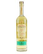 OCHO Single Estate Tequila Cask Finish Plantation from Jamaica contains 70 centiliters of tequila with 48 percent alcohol